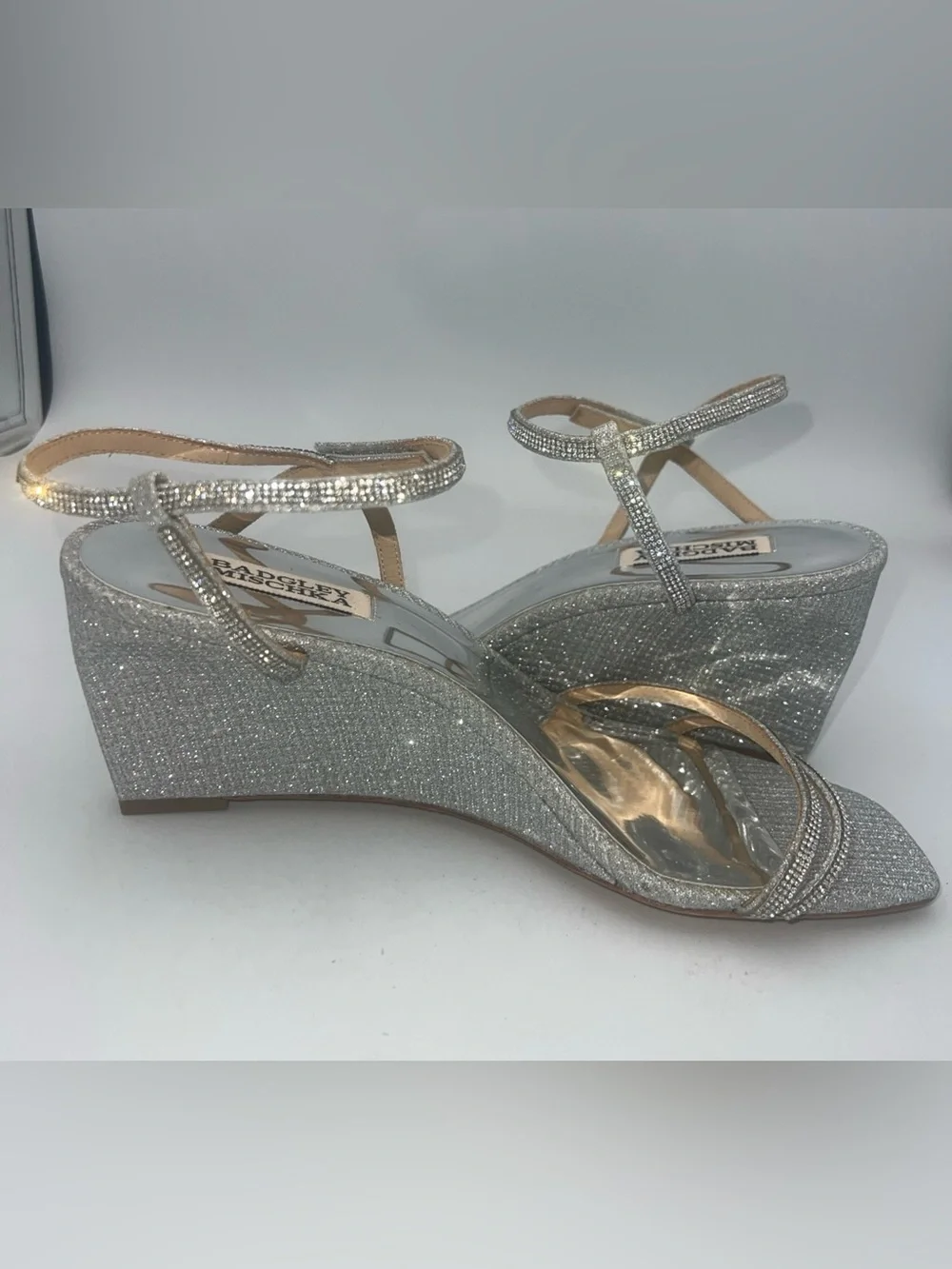 Badgley Mischka Unity Wedge Heel Sandal Leather  Outsole W/Rhinestone Size 10